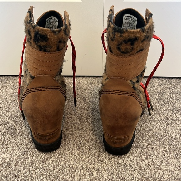Sorel Lexie Faux Fur leopard print lace up boot womens size 8 - Picture 4 of 6